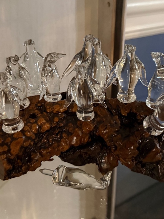 RARE Penguin Rookery on a burn 1991 Hand Blown Glass - Picture 2 of 8